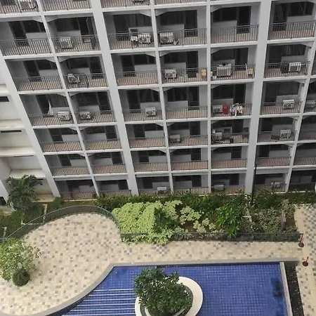 Moa Shore 2 1Br With Balcony Wifi Netflix Pool 4Pax