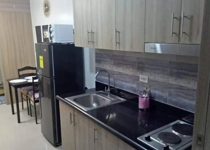 Moa Shore 2 1br With Balcony Wifi Netflix Pool 4pax * Manila