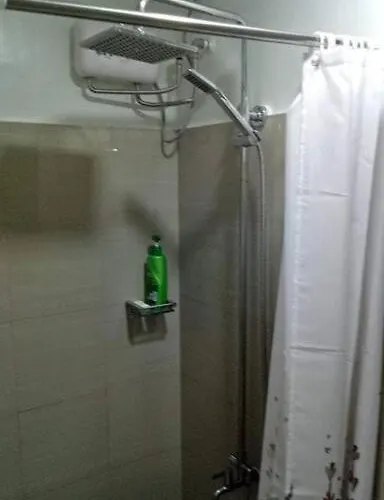 Apartment Moa Shore 2 1br With Balcony Wifi Netflix Pool 4pax Manila
